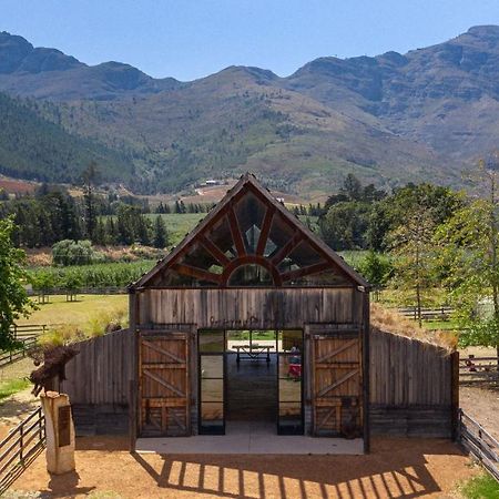 Inspiring Farm Sanctuary And Famous Painting Pig Hotel Franschhoek Luaran gambar
