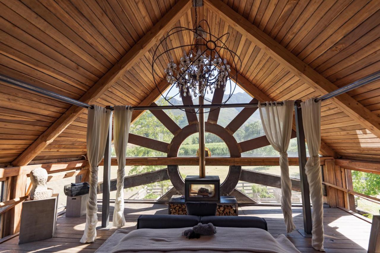 Inspiring Farm Sanctuary And Famous Painting Pig Hotel Franschhoek Luaran gambar